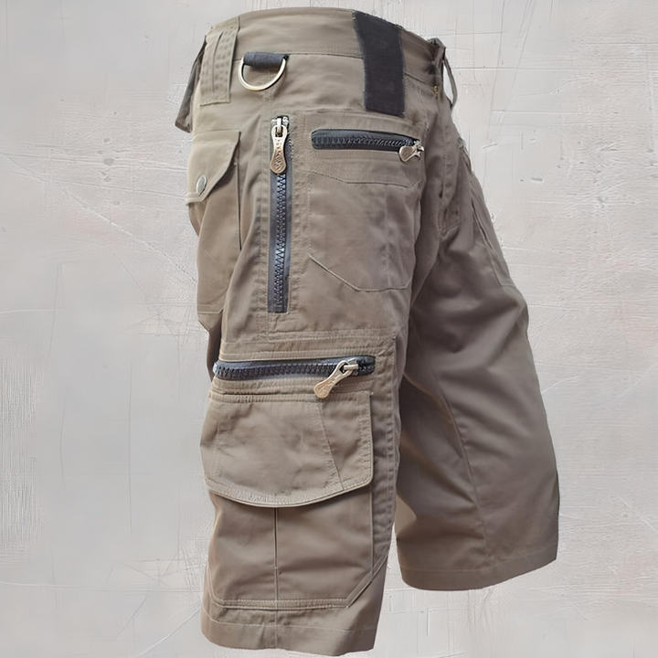 Stylische, unifarbene Herren Cargo-Shorts. Praktische Taschenshorts als Reisebekleidung & für den Alltag.
