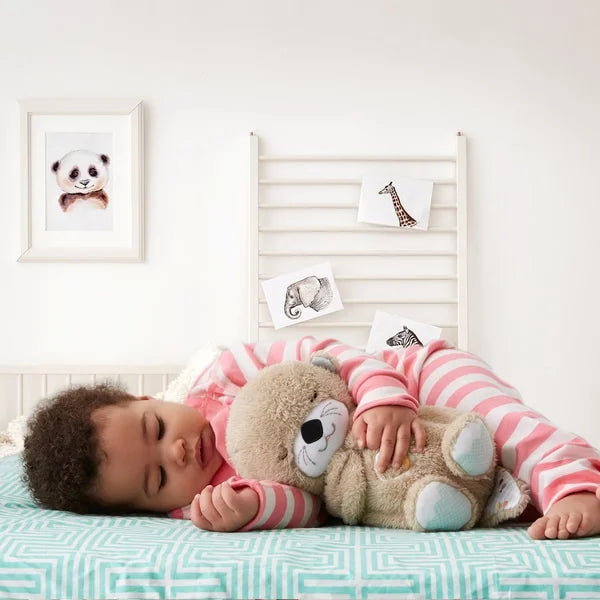 Entspannendes Beruhigungsspielzeug für Babys mit realistischer Atemfunktion und sanften Melodien.