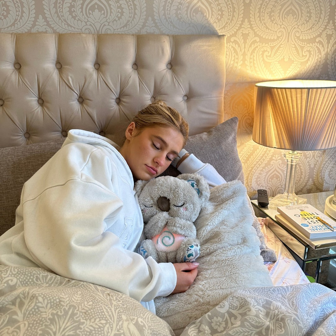 Beruhigendes Koala-Atemspielzeug mit sanfter Atemfunktion als Schlafhilfe für Babys & Erwachsene.