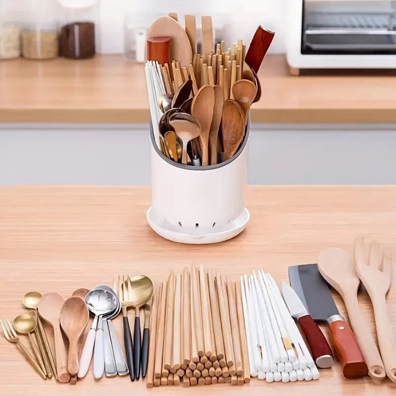 Multifunktionaler Besteck- & Essstäbchenhalter als Küchenorganizer für Ordnung und Trocknung von Utensilien.