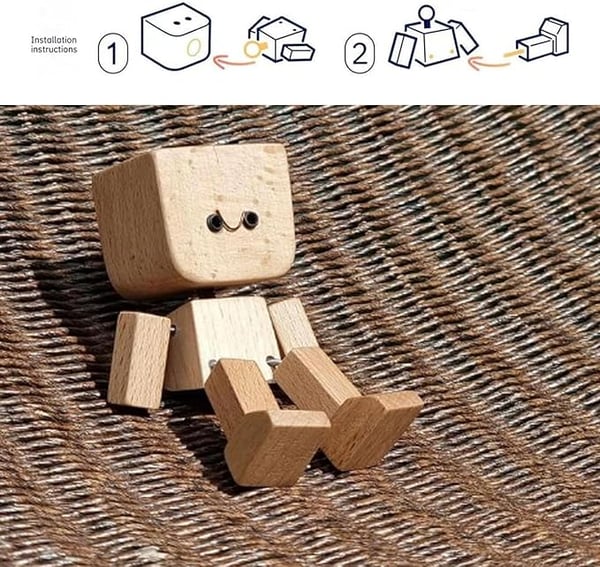 Handgefertigte Holzfigur, beweglich, mit Set wechselbarer Gesichter. Einzigartige Tischdeko & Geschenk für Freunde.