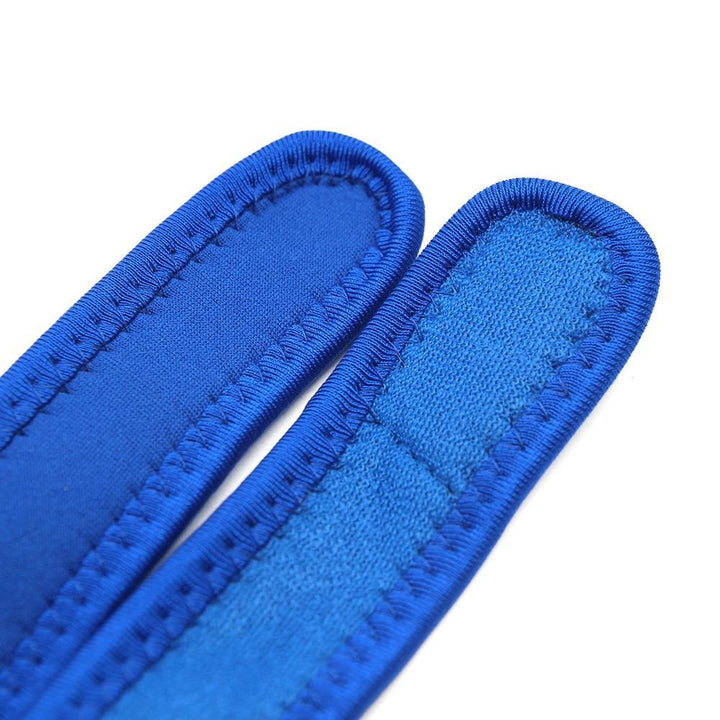 Detailansicht des blauen Anti-Schnarch-Kinnriemens; verstellbare Schlafhilfe für Erwachsene.