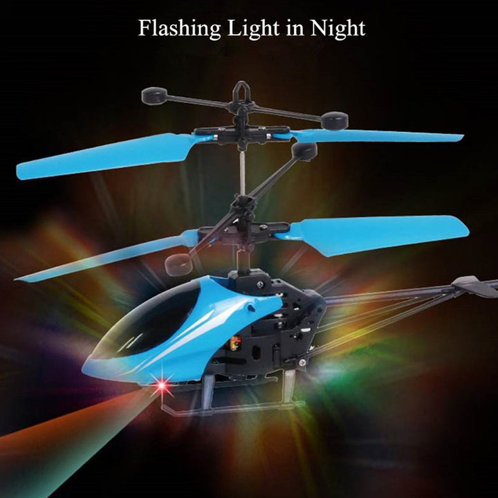 Verpackung des Kinder RC-Helikopters. Ideales ferngesteuertes Spielzeug als Geschenk für Anfänger und Flugspaß-Fans.