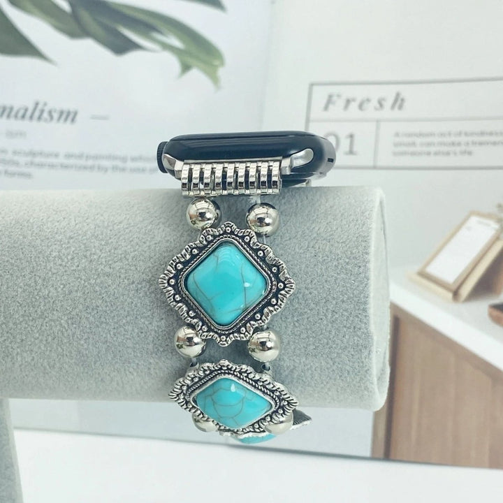Modisches Boho-Smartwatch-Armband für Damen. Türkis-Detail veredelt jedes Outfit. Bequemes Textilarmband.