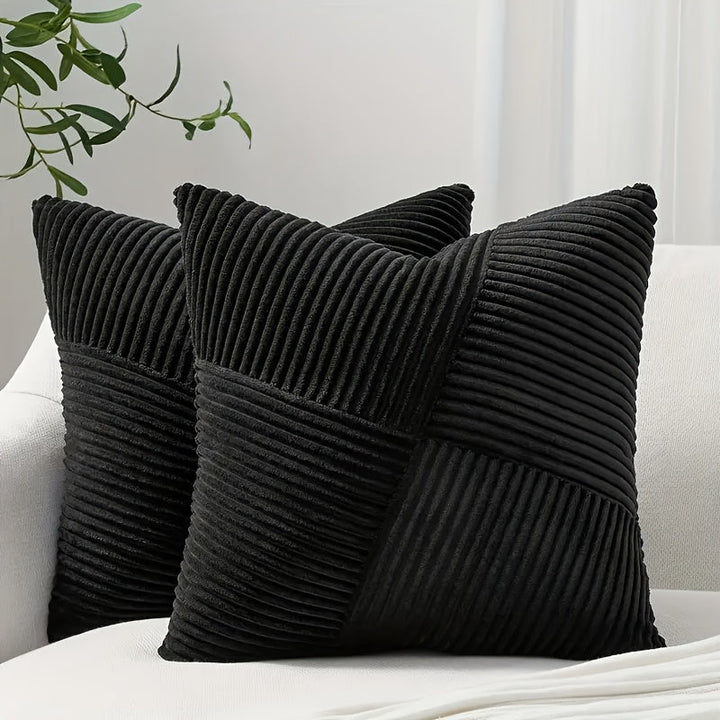Modernes Boho-Kissenhüllen Set aus Cord, stilvolle Heimtextilien für gemütliche Wohnzimmer.