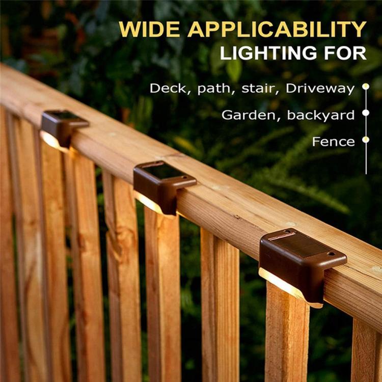 Set von 12 braunen Solar LED Außenleuchten, warmweiß, ideal für Treppen.