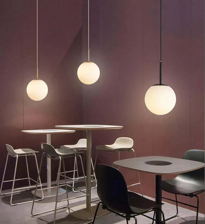 Brehn Glasball-Pendelleuchte, Mid-Century. Designlampe, Hängeleuchte, LED-Beleuchtung für das Haus.