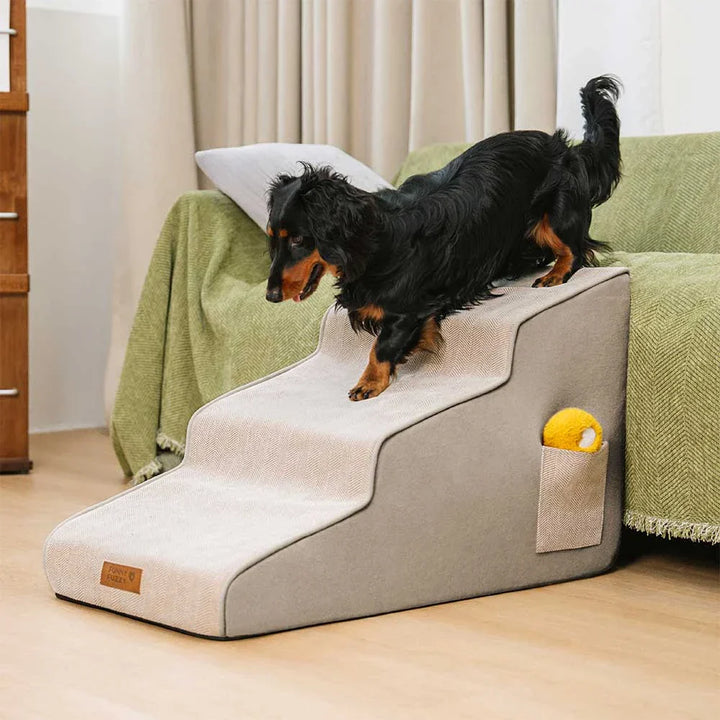 Pflegeleichte Chenille Hundetreppe, breite Stufen, rutschfest & mit waschbarem Bezug.