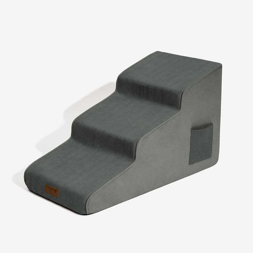 Breite Chenille Haustiertreppe für optimalen Tierkomfort, gelenkschonend & langlebig.