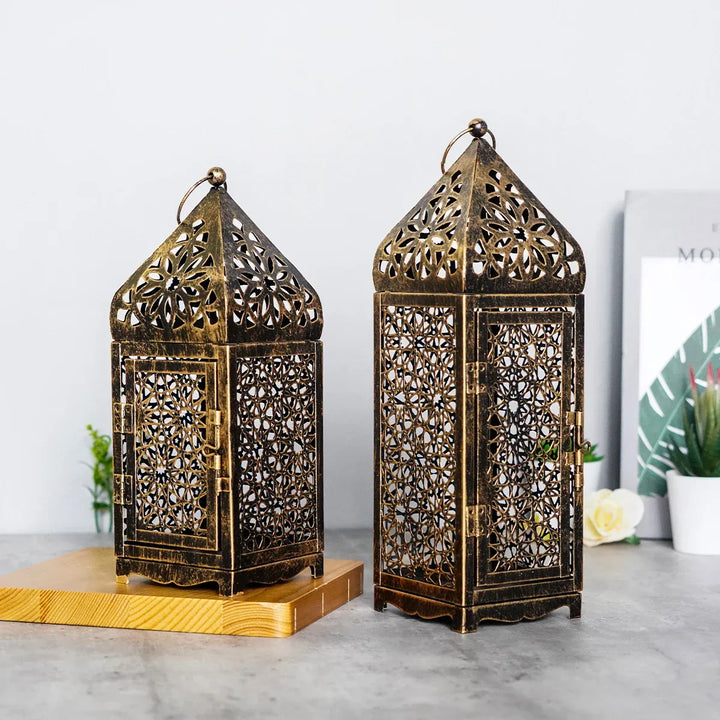 Antikes Bronze Metall Windlicht, Kerzenhalter für stimmungsvolle Beleuchtung, gemütliche Wohnkultur.