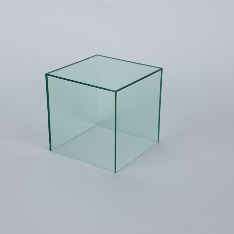 Moderne bunte Acryl Display-Box, schützt & präsentiert Ihre Lieblingsstücke.