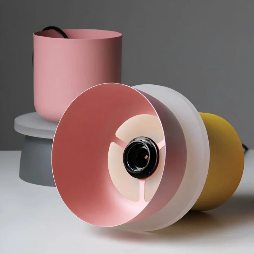 Einzigartige bunte Macaron Pendelleuchte, LED-Technik, modernes Interieur-Design.