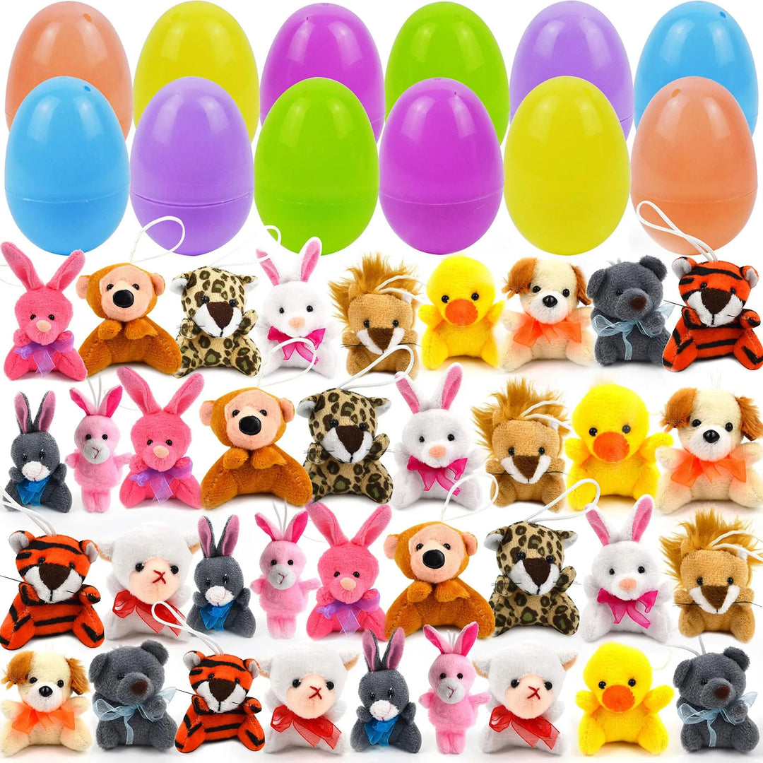 Spielzeug für Ostern: Attraktive Überraschungseier, gefüllt mit kleinen Plüschtieren, ein tolles Kindergeschenk.