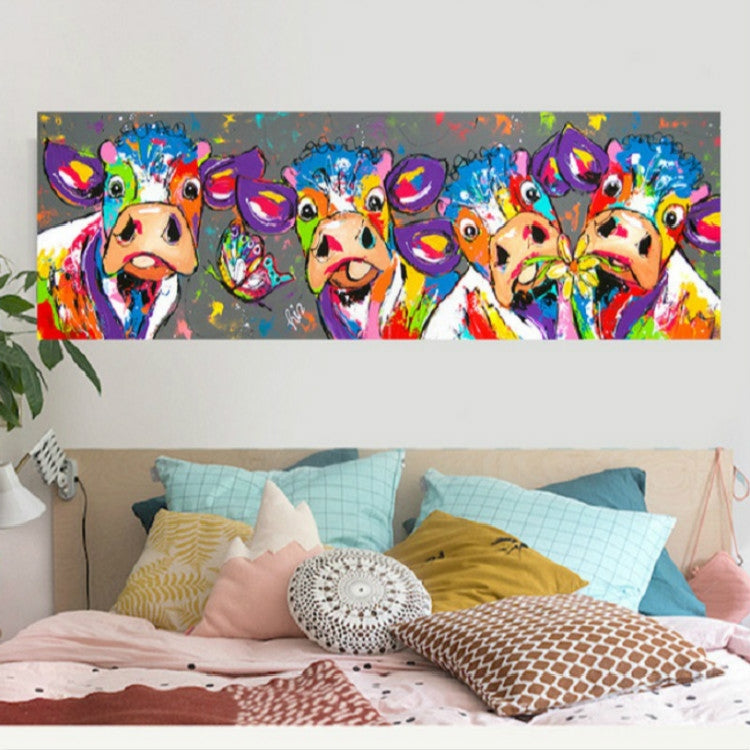 Lebendige bunte Kühe auf Leinwand. Gerahmter HD Druck, farbenfrohes Tierbild als moderne Wandkunst Deko.