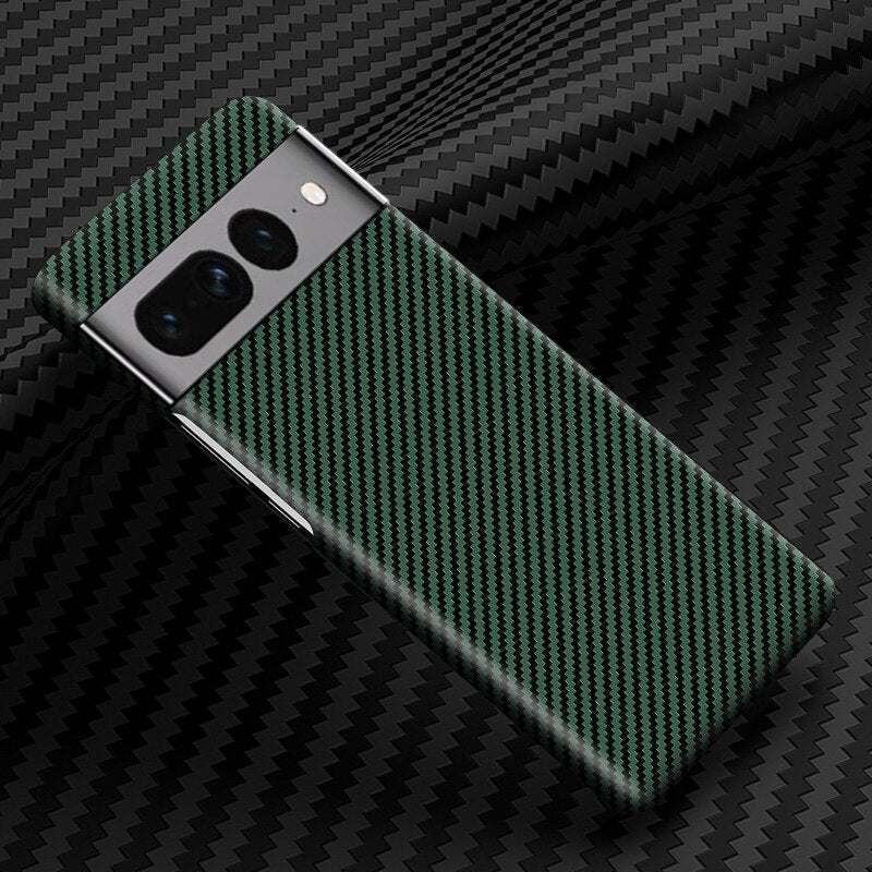 Elegante Schutzhülle aus Carbon für Google Pixel 7, 8, 7A. Optimaler täglicher Schutz & stilvolle Optik.