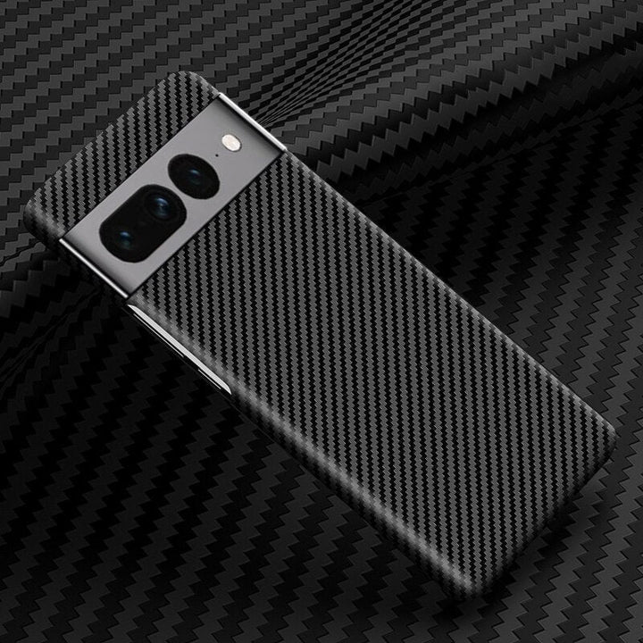 Slim-Fit Carbonhülle für Google Pixel 7a, 7 Pro, 8 Pro. Leichtes Design mit starkem Kratzschutz.