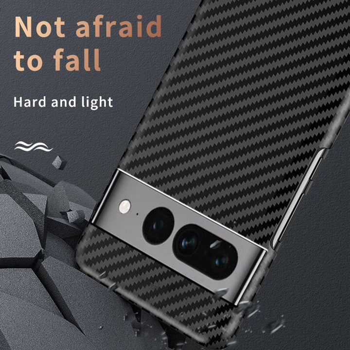 Hochwertige Carbon Hülle für Google Pixel 7 Pro & 8 Pro. Ultradünn, elegant & mit Volls-Schutz.