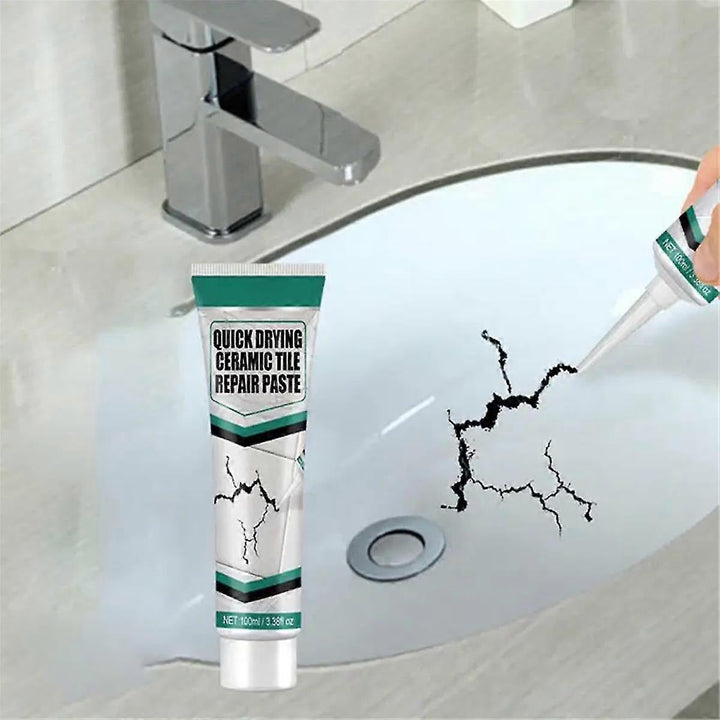 Makellose Fliesen nach Reparatur mit CeramiCare schnelltrocknender Paste: Reparierte Stelle ist kaum sichtbar.