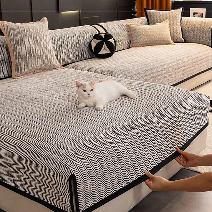 Chenille Sofa-Schutzhülle, atmungsaktiv & rutschfest, schützt Möbel vor Haustieren & Abnutzung.