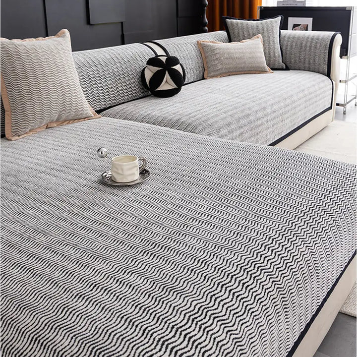 Elegante Chenille Sofa-Schutzhülle, atmungsaktiv, rutschfest, moderne Deko für Ihr Wohnzimmer.