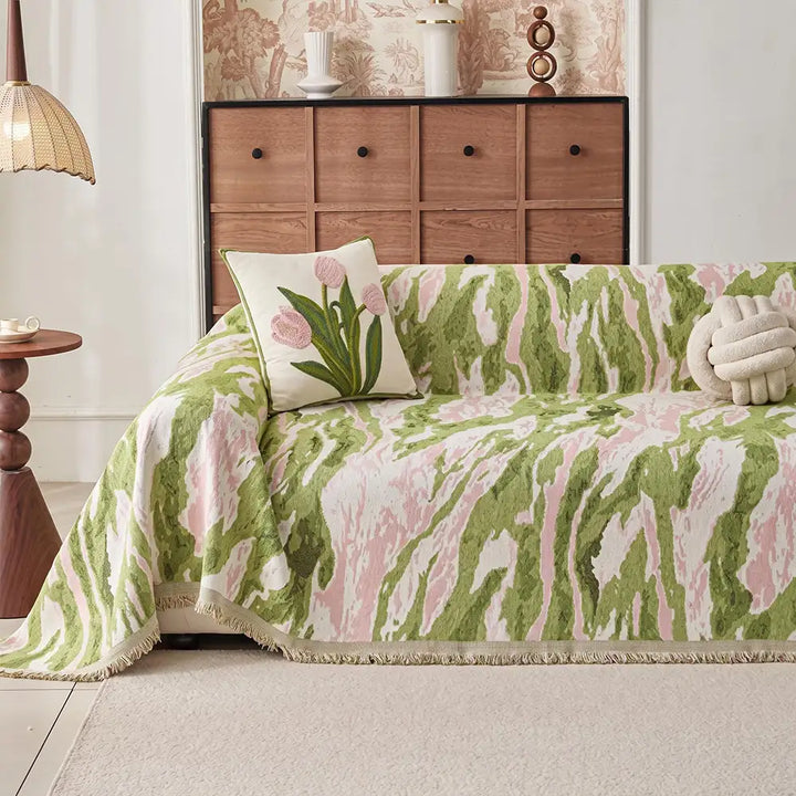 Bequemer Chenille Couchschutz, haustierfreundlich & waschbar. Verschönert das Wohnzimmer und schützt vor Kratzern.