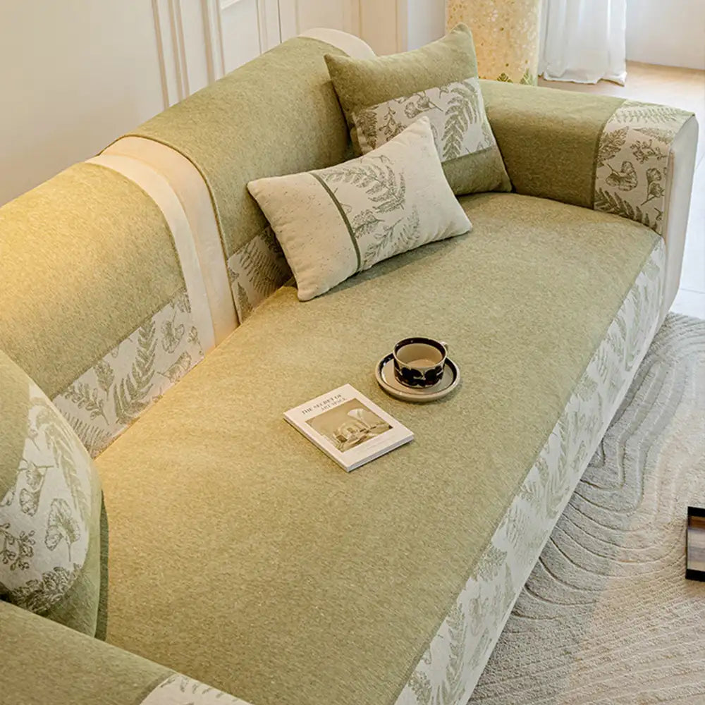 Ganzjahres Chenille Sofabezug in Grau. Atmungsaktiv & gemütlich, ideal als vielseitiger Möbelbezug für Ihr Sofa.