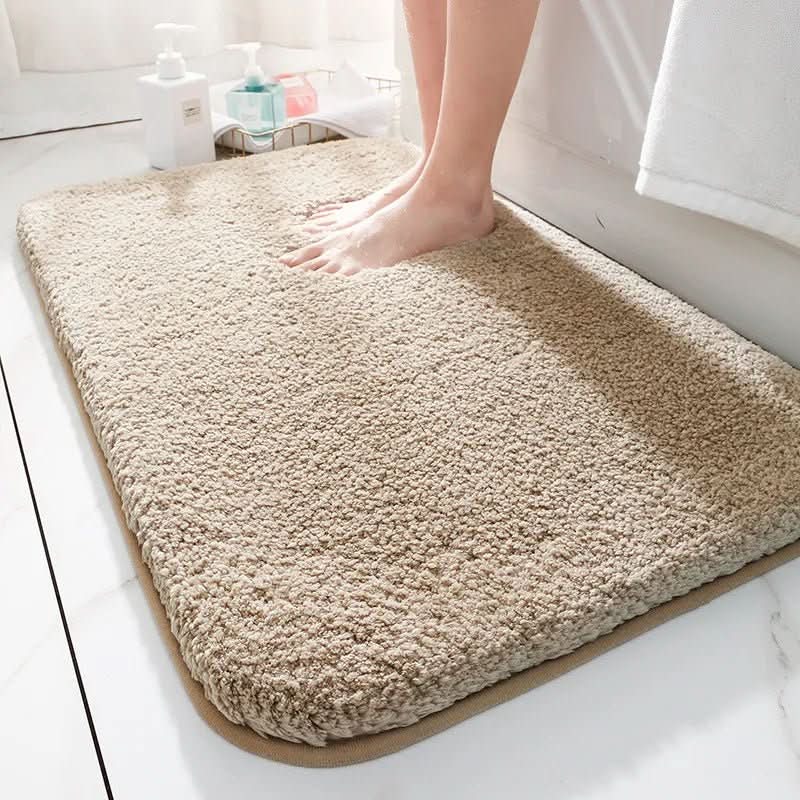 Detailansicht der superweichen Mikrofaser-Oberfläche der CLOUDLUXE Luxus Badematte für ein gemütliches Bad.