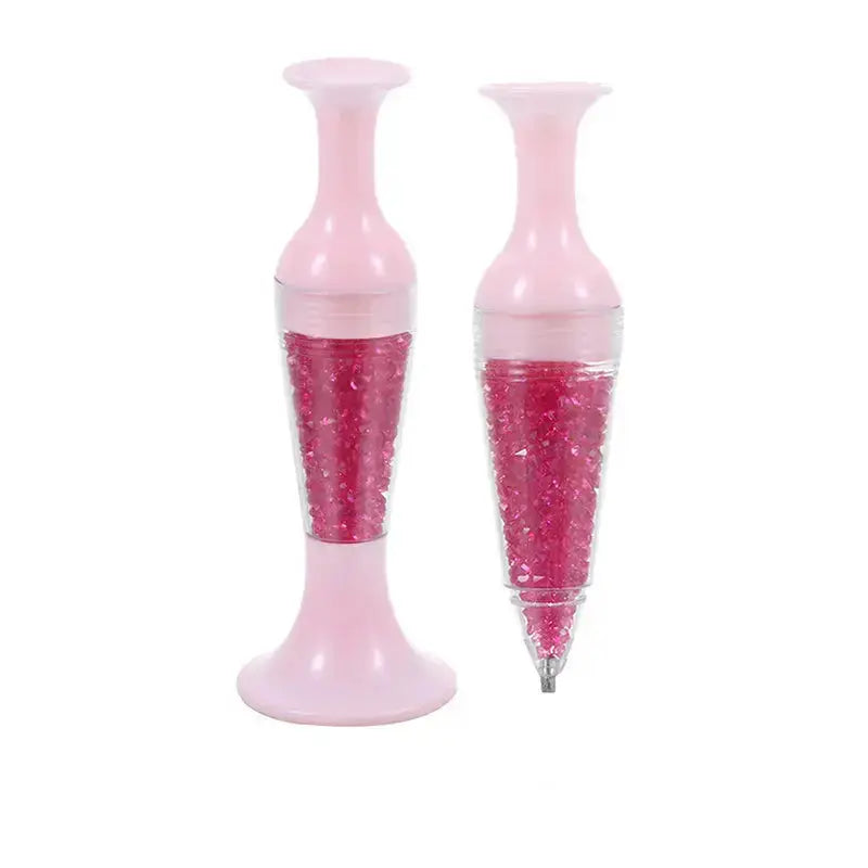 Perfekte Strass-Platzierung auf Nagel mit dem CrystalPen; ein unverzichtbares Werkzeug für Nailart-Fans.