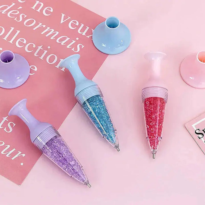 CrystalPen Präzisionswerkzeug für Strasssteine, kleine Perlen und andere Nailart-Verzierungen beim Basteln.