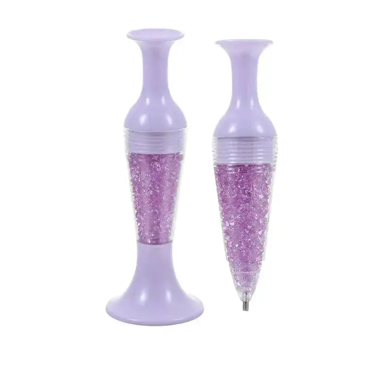 CrystalPen Präzisions-Applikator für filigranes Handwerk, Schmuckdesign und Modellbau mit kleinen Teilen.