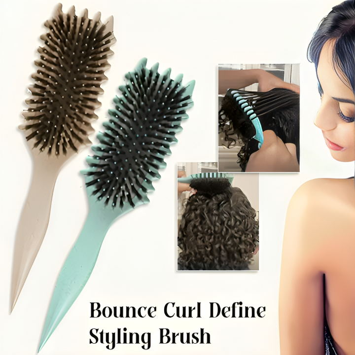 CurlEase Lockenbürste in Grün/Beige für definierte, frizzfreie Locken und geschmeidiges Haarstyling.