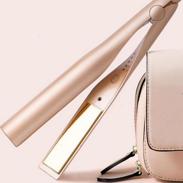 Kompakter Damen 2-in-1 Hairstyler: Keramik-Glätteisen & Lockenstab für schnelles, schonendes Haarstyling unterwegs.