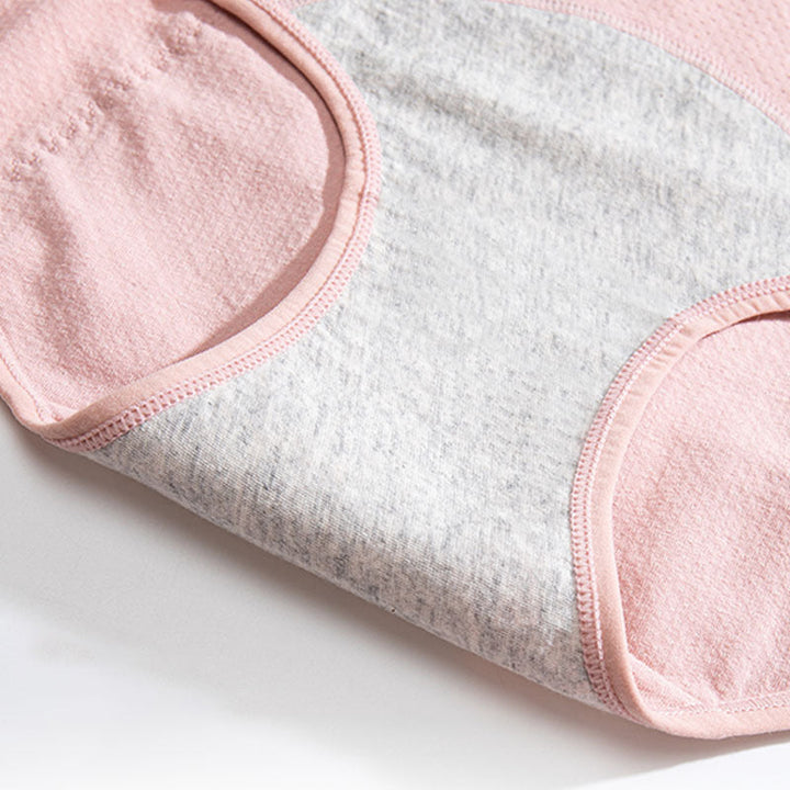 Nahaufnahme: Weiche Baumwolle des auslaufsicheren Damenhöschens mit hoher Taille, für Komfort und Schutz.