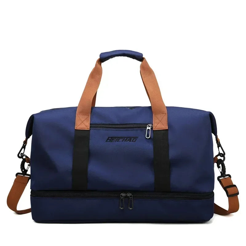Moderne Sport- & Reisetasche für Damen, mit separatem Schuhfach für sauberen Transport der Schuhe.
