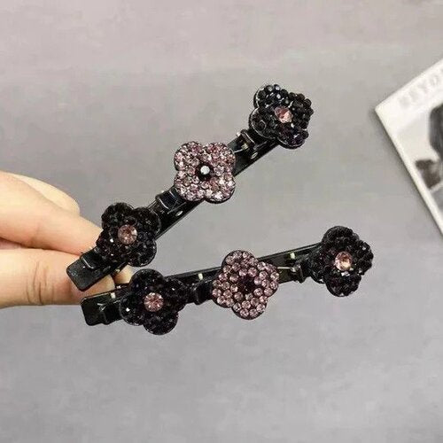 Edles Haarschmuck-Accessoire: Geflochtene Damen-Haarspange mit glamourösen Funkelsteinen.