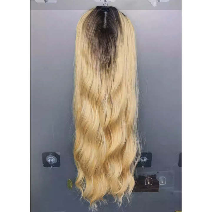 Welliger Haar-Topper für Damen. Unsichtbarer Ansatz für natürliche Haarverdichtung.