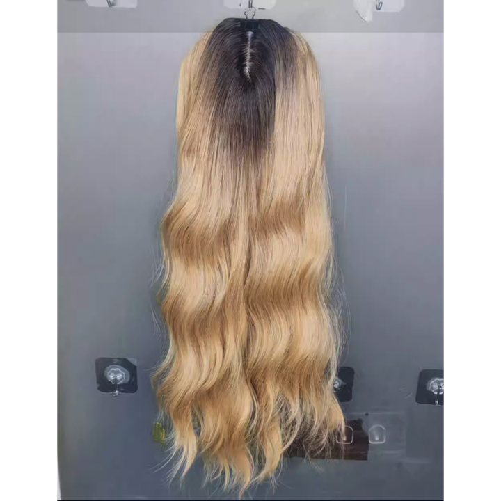Damen Haar-Topper für volleres Haar. Clip-In Design, natürlicher Look, mehr Selbstbewusstsein.