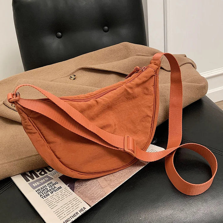 Modische Damen Umhängetasche, Haze Knödeltasche, leicht & stilvoll für jeden Anlass.