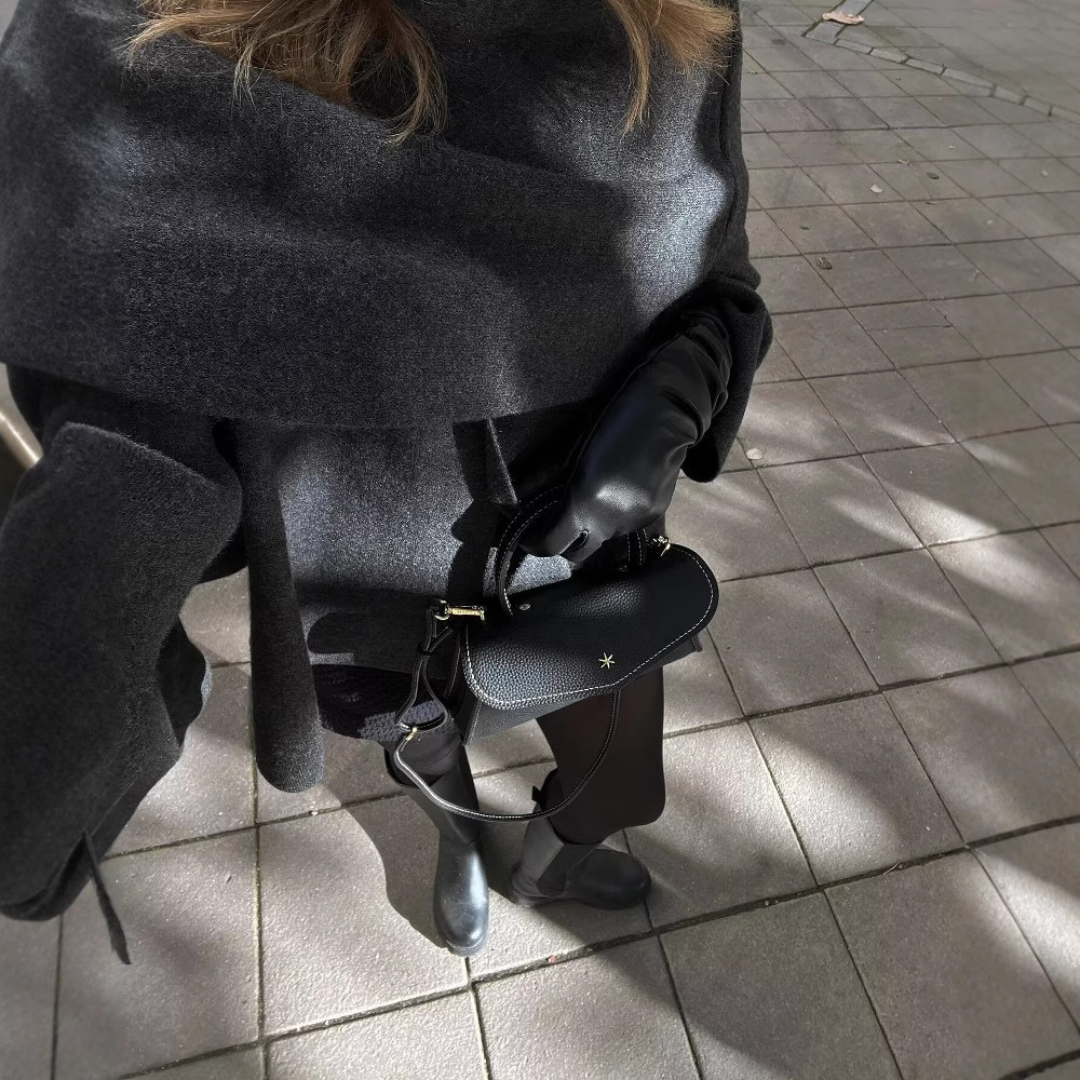 Damen Mode Poncho für kühle Tage. Eleganter, warmer & bequemer asymmetrischer Herbst-Winter Überwurf.