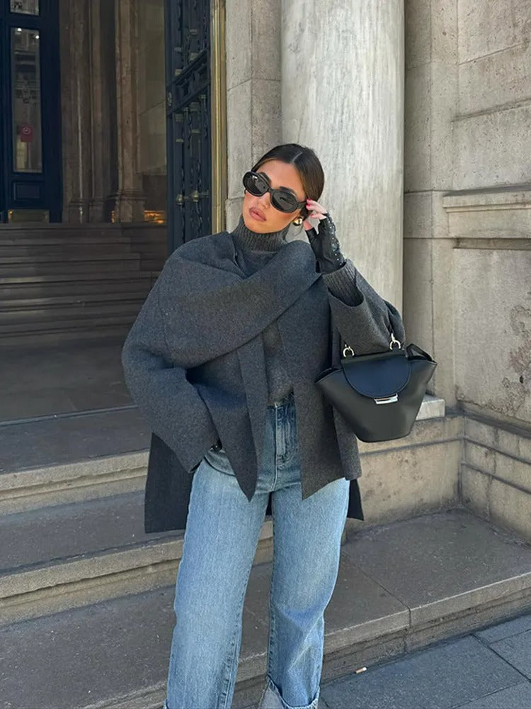 Warmer Damen Poncho Überwurf, asymmetrisches Design. Ideal für Herbst & Winter Mode, stilvoll & gemütlich.
