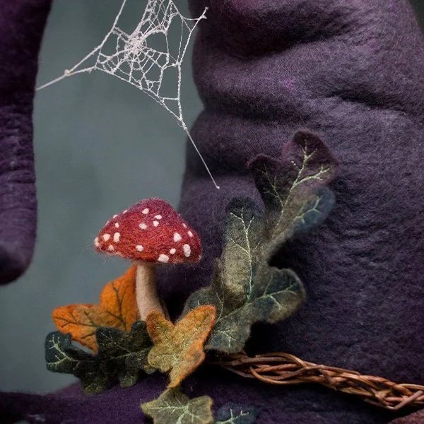 Brauner Hexenhut aus Filz für Damen, rustikales Halloween Kostüm Accessoire, handgefertigt, Merinofilz.