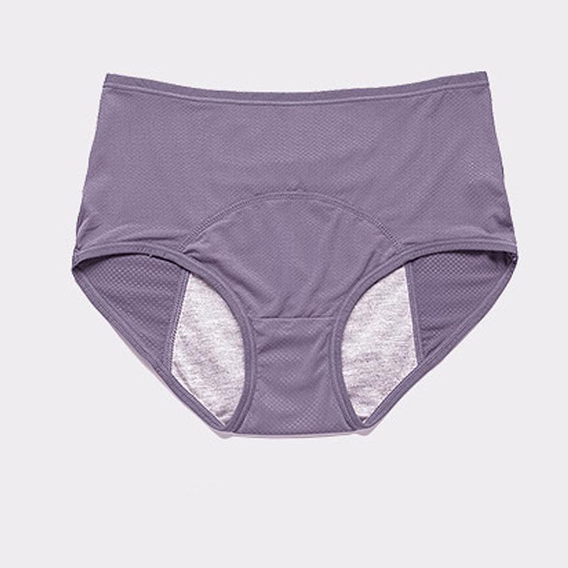 Nahaufnahme des weichen Baumwollmaterials der auslaufsicheren Damen-Unterwäsche.