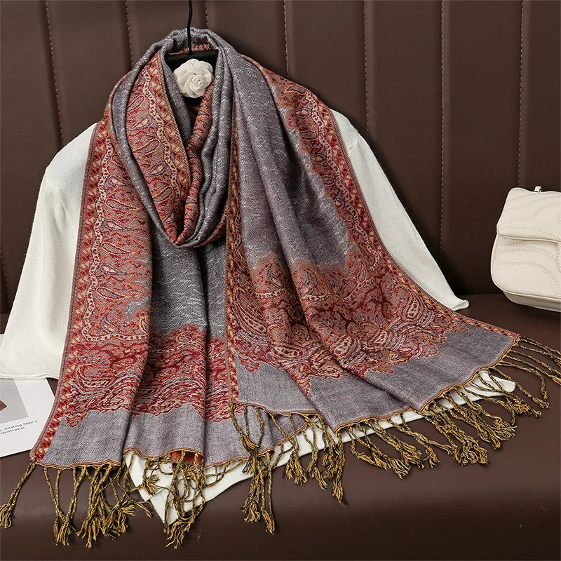 Kuscheliger Kaschmirgefühl Printschal, wärmendes Mode-Accessoire.