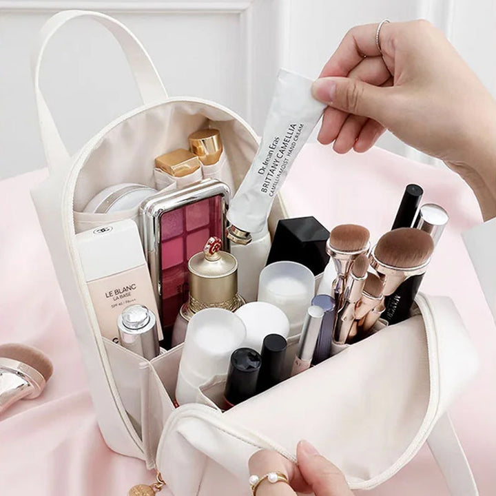 Stilvolle PU-Leder Schminktasche für geordnete Aufbewahrung Ihrer Beauty-Essentials.
