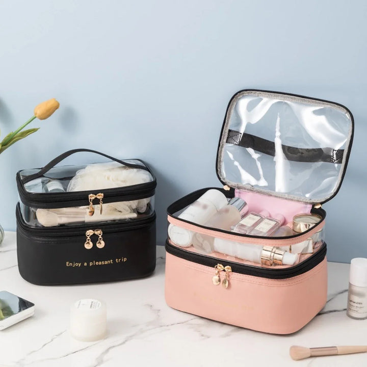 Offene Schminktasche mit zwei Fächern, perfekt als Beauty Organizer für Make-up & Pflegeprodukte.