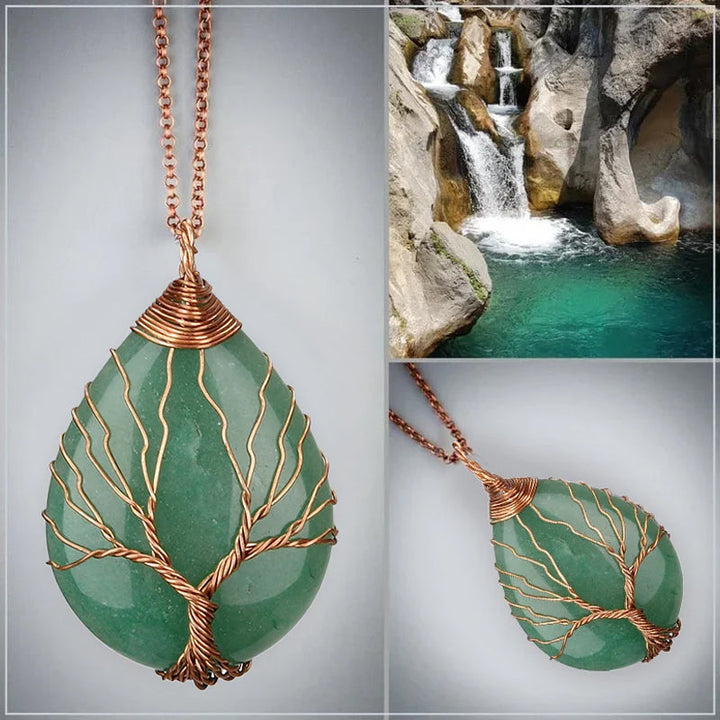 Damen Halskette Lebensbaum mit zartem Rosenquarz und funkelndem Opal. Naturstein Schmuck.