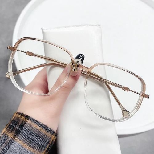 Damen Lesebrille im Vintage-Stil. Leichte, modische Sehhilfe für komfortables Lesen & Bildschirmarbeit.