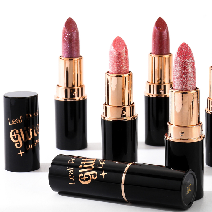 Farbintensiver Lippenstift mit Glanz für Damen, spendet langanhaltende Feuchtigkeit & Pflege.