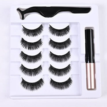 Wiederverwendbare, magnetische Wimpern für Damen, die mühelos glamouröses Augen Make-up kreieren.