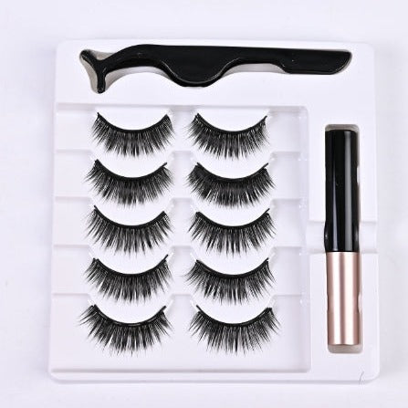 Glamouröse MagicLashes Damen Wimpern, magnetisch und kleberfrei für ein sofortiges Augen Make-up.